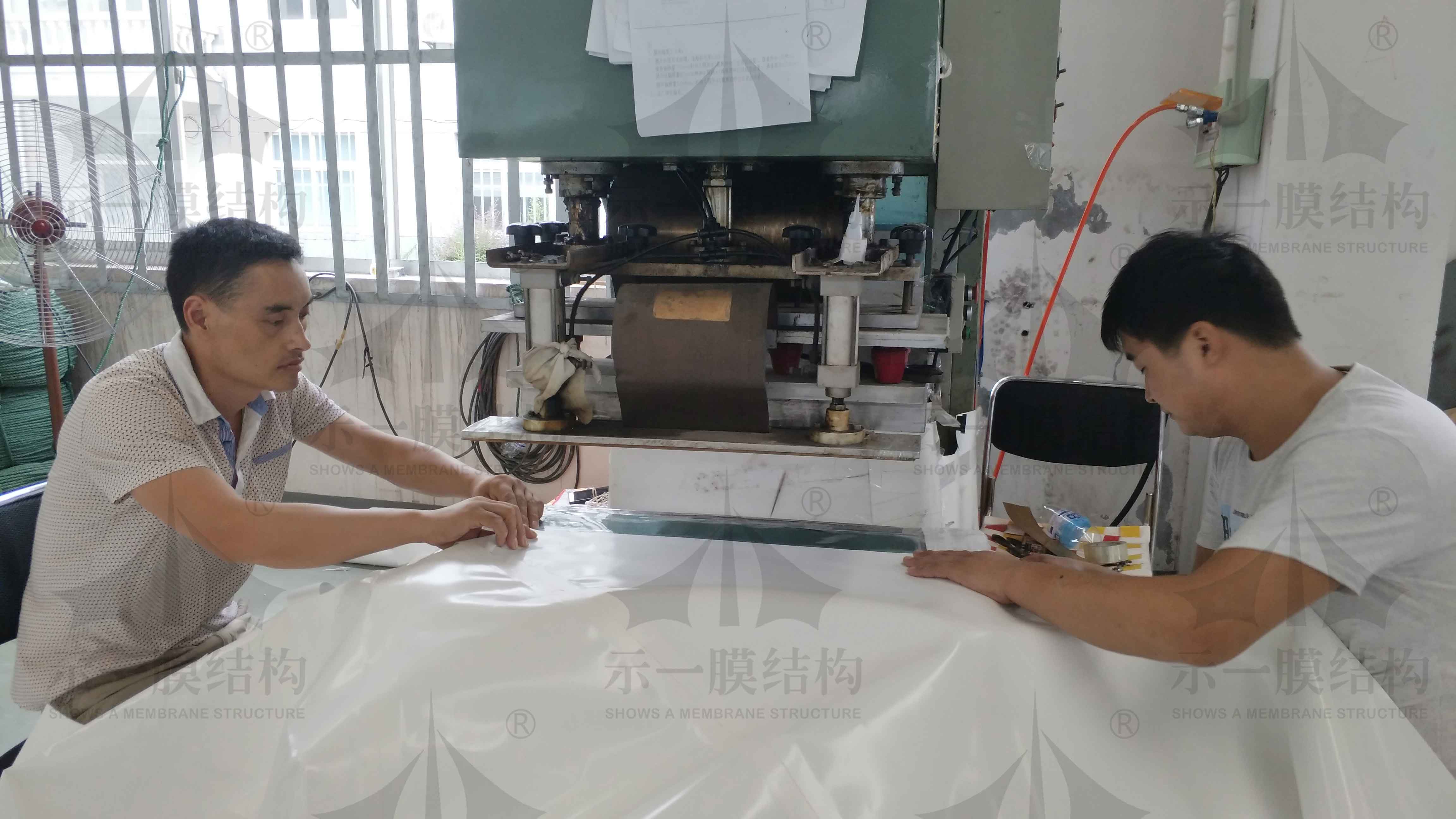 跟著示一膜結(jié)構(gòu)挖掘ETFE膜材的優(yōu)勢(shì)