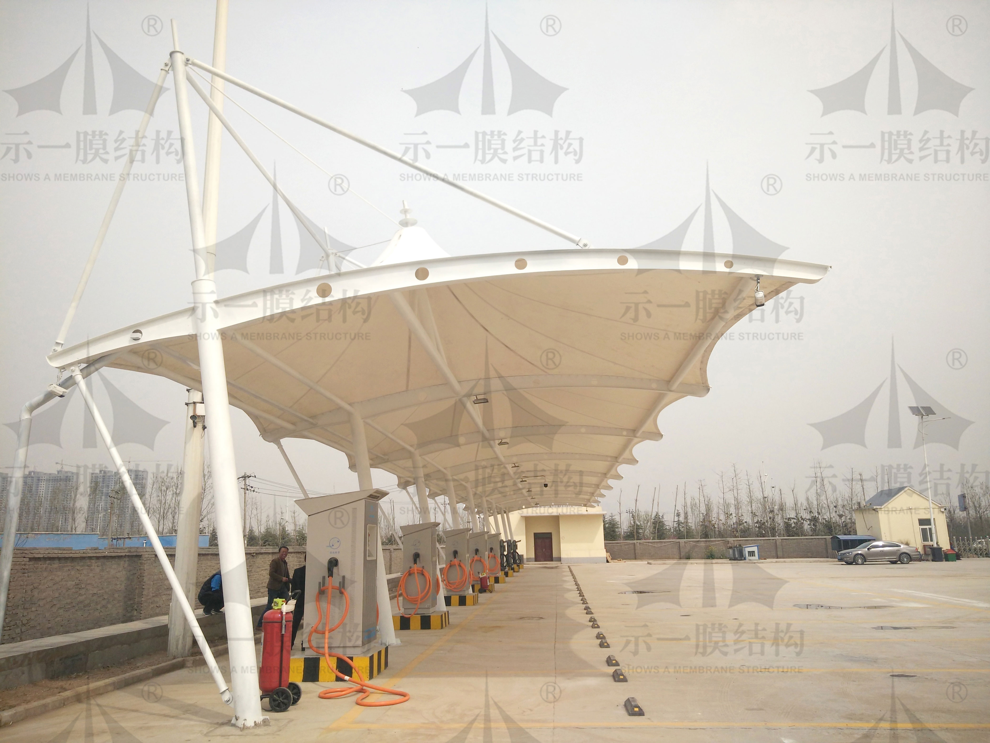 示一告訴你膜結(jié)構(gòu)車棚工程中出現(xiàn)4個要點(diǎn)