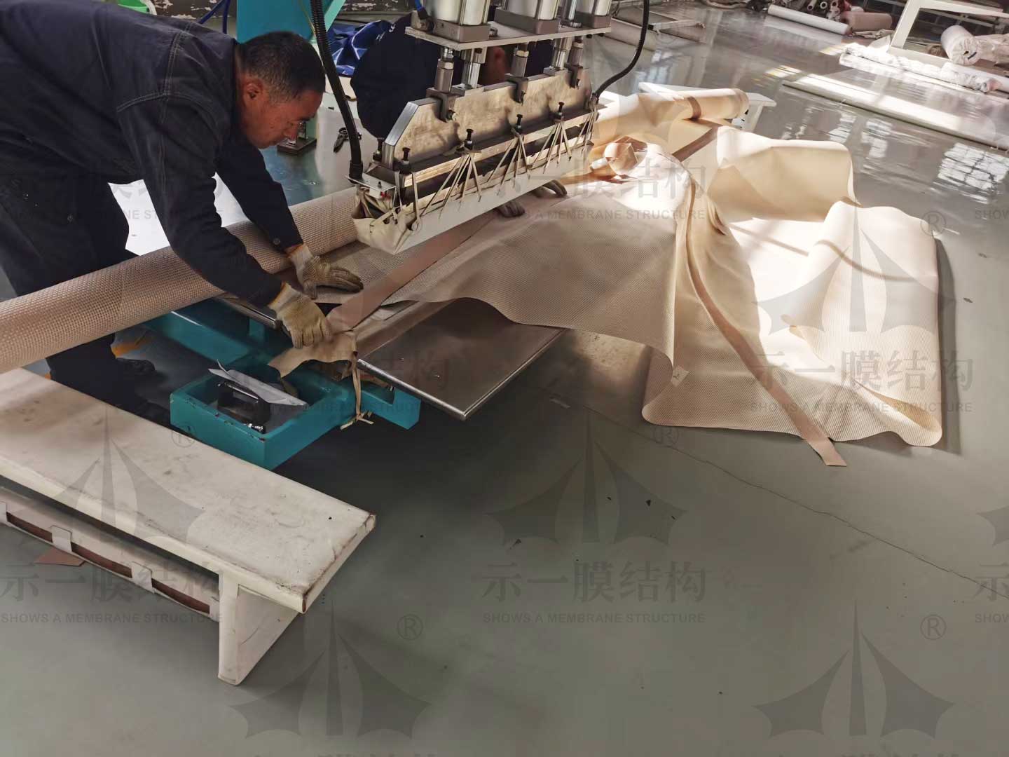 膜結(jié)構(gòu)建筑破損修復(fù)依據(jù)膜材的不同修正方式有哪些？